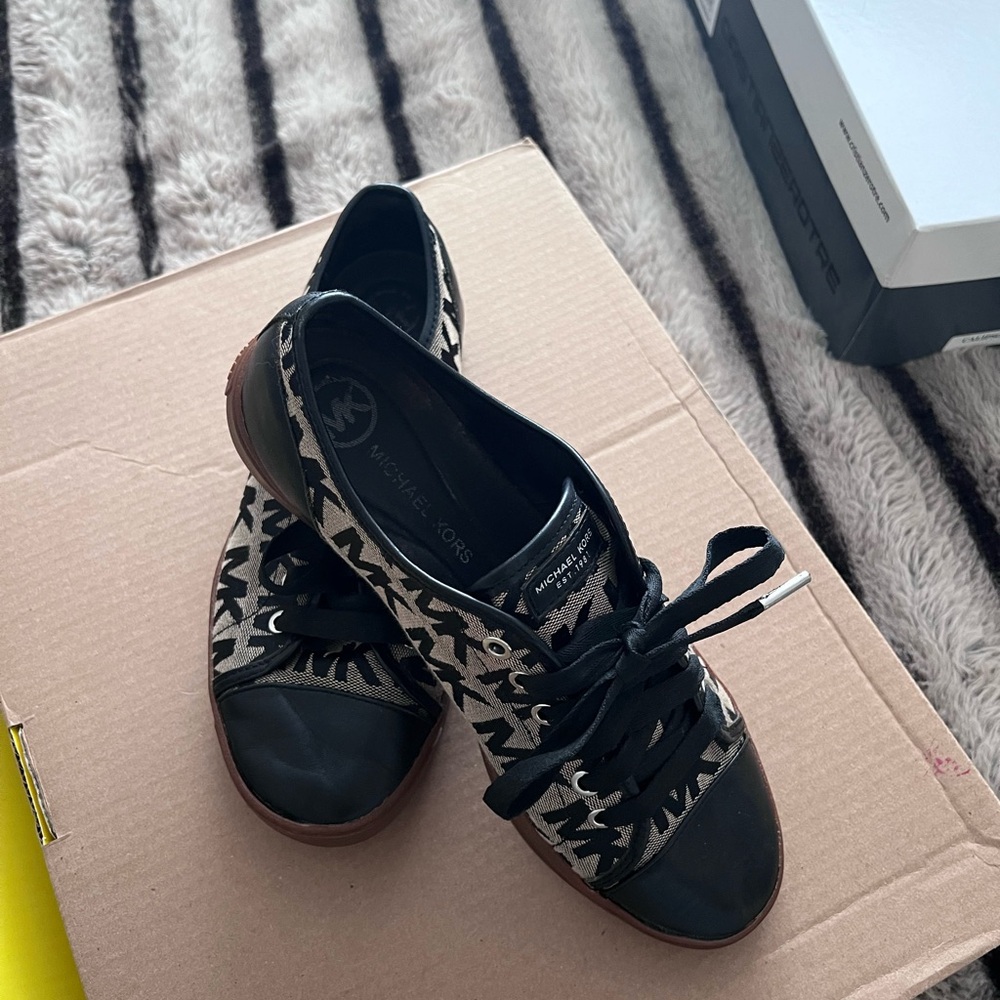 Michael Kors Black and Gray Women's Shoes - Picture 2 of 2